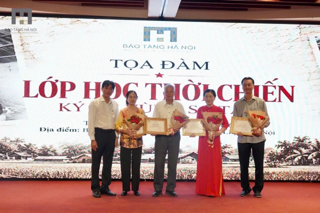 TỌA ĐÀM “LỚP HỌC THỜI CHIẾN – KÝ ỨC VÙNG SƠ TÁN”: